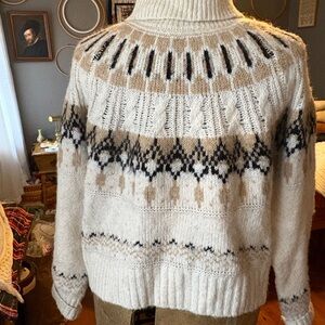 Old Navy Cream and Black Patterned Sweater